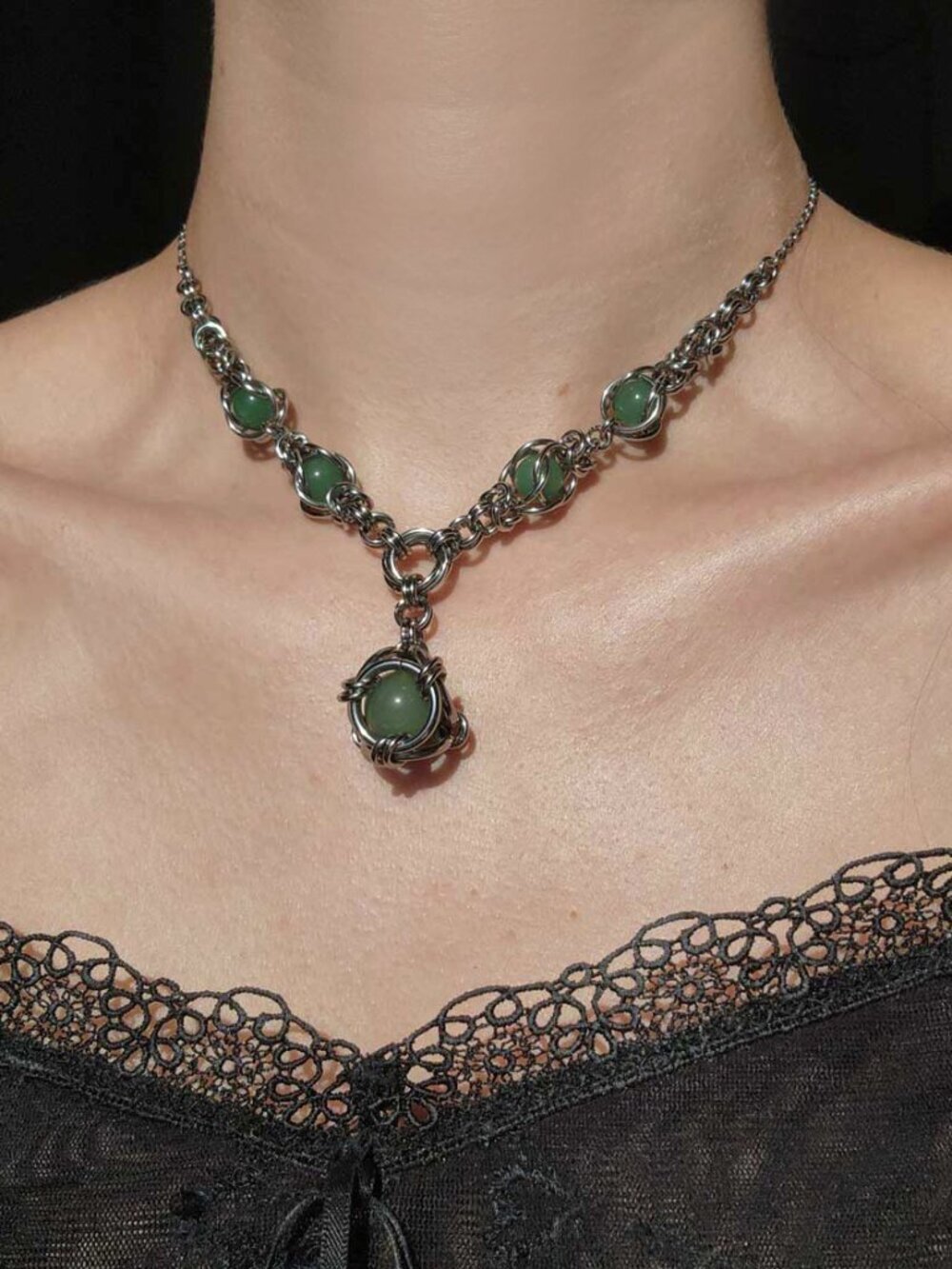 Vintage medieval gothic green aventurine and silver chainmail choker necklace